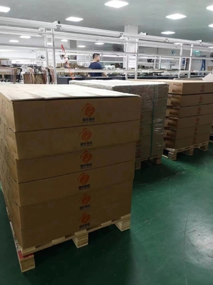 Ursprüngliche Fabrikklasse A 3.2V 102Ah wiederaufladbare prismatische Zelle LiFePO4 für Solarenergie EVorage E Lithium batt