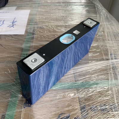 Prismatische Lithium-Batterie RV Li Ion Battery Cells 1.85KGS verpacken prismatische Zellen 3.7v 113ah NMC